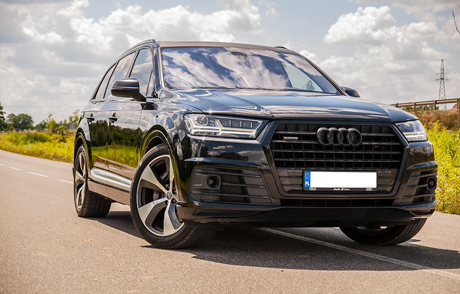 AUDI Q7 / S-LINE / 3.0TDI / FULL / www.legendcars.eu