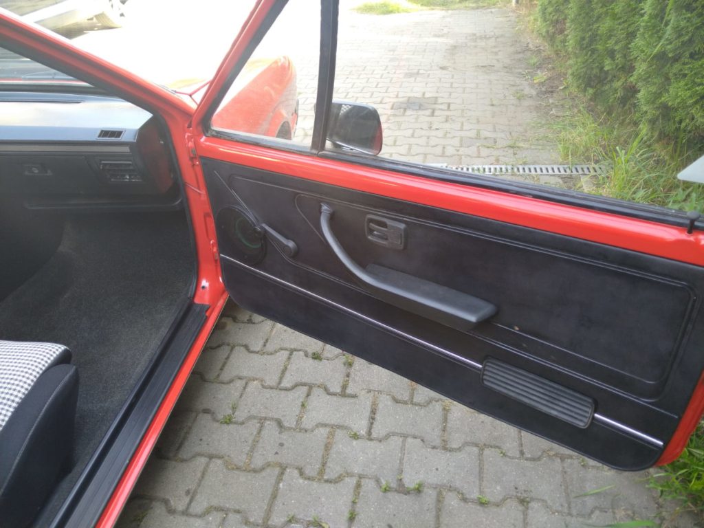 Volkswagen Scirocco GTI MKI 1977 | Części do zabytkowych mercedesów | www.legendcars.eu